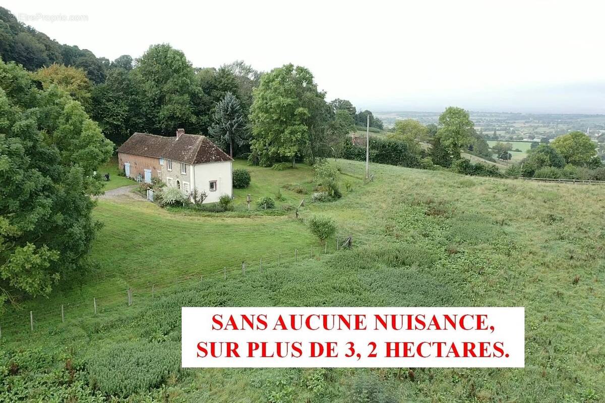 Maison à SAINT-PIERRE-SUR-DIVES