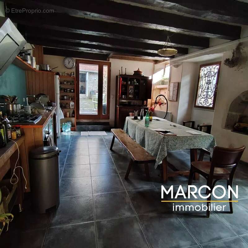 Maison 178 m² à Felletin  - photo 4