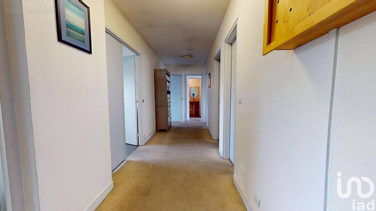 Photo 1 - Commerce à MEAUX