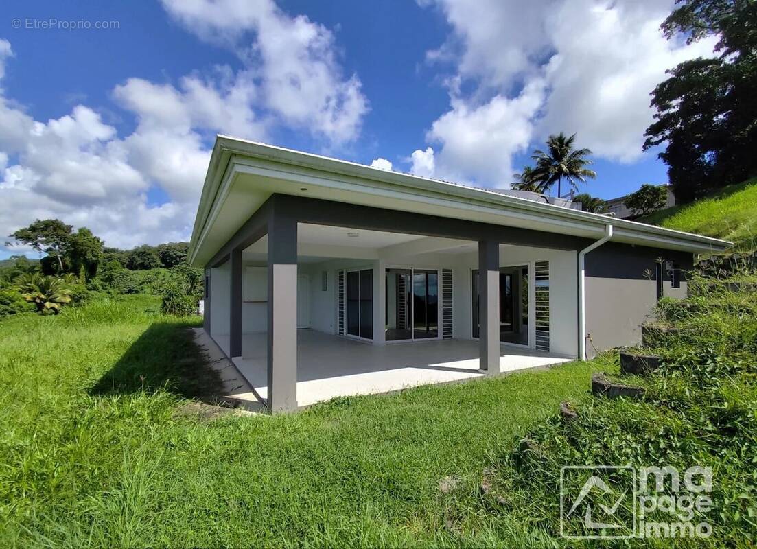 Villa moderne sur 2000 m² de terrain, Fort-de-France - photo 2