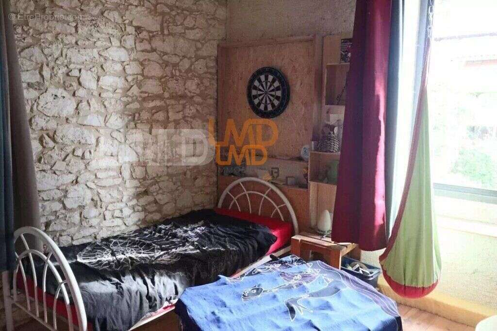 Maison  T4, jardin et dépendances - photo 7
