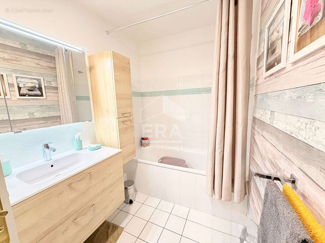 Appartement à SAINT-MARTIN-BOULOGNE