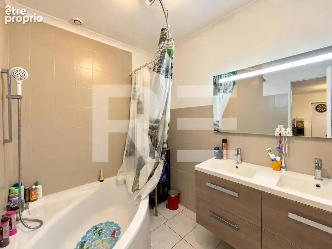 Maison plain pied 2 chambres avec cour et 2 stationnements - photo 7