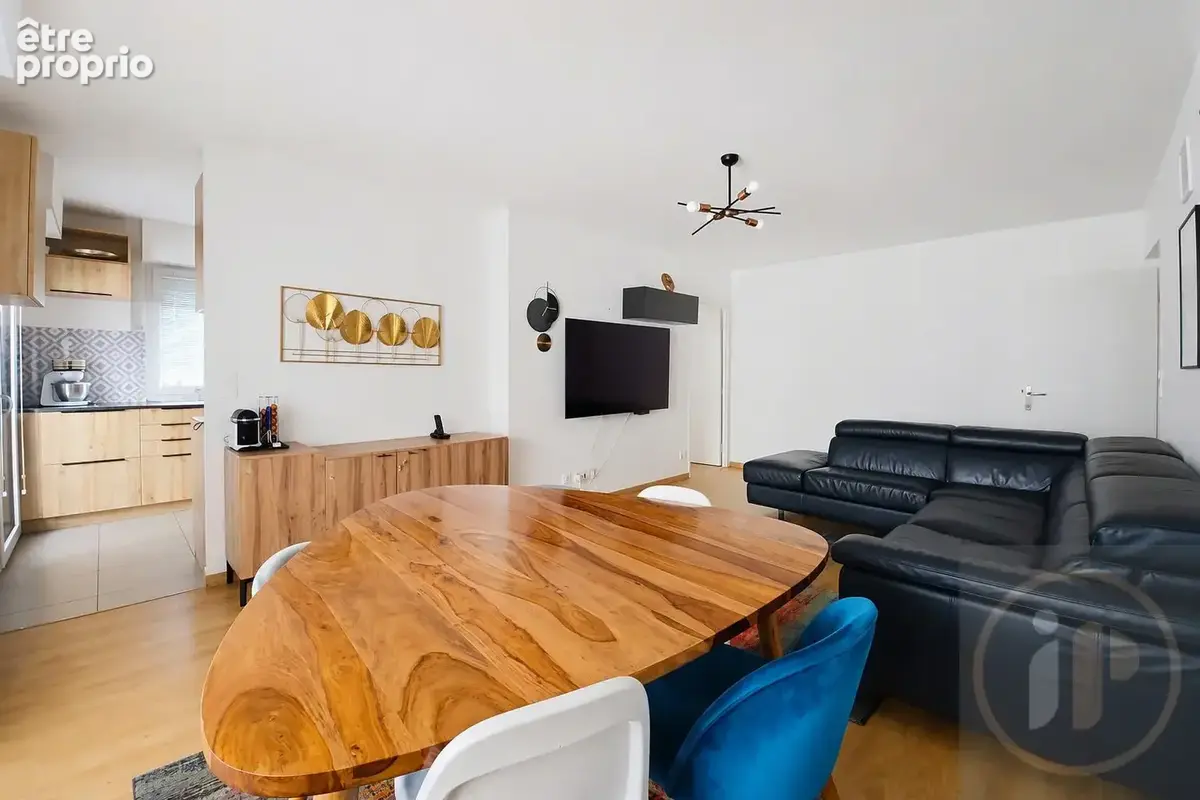 Appartement 4 pièces 78 m² à vendre à Poissy (78300) - photo 2