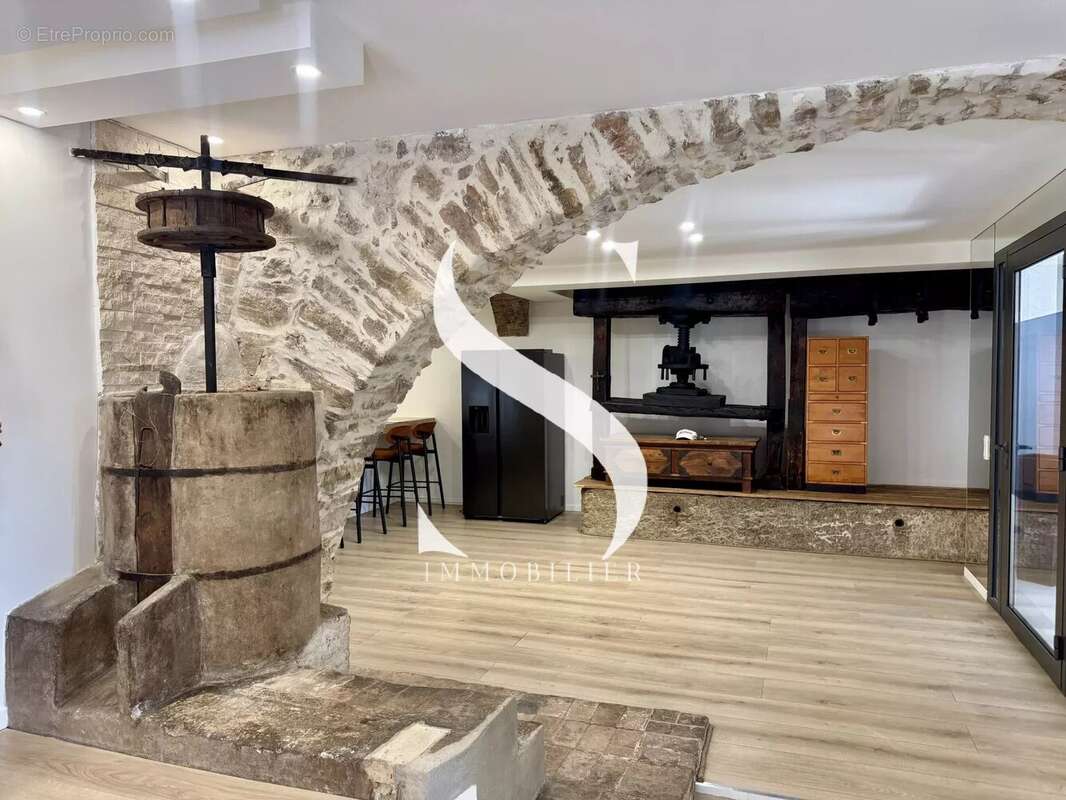 Appartement à VALLAURIS