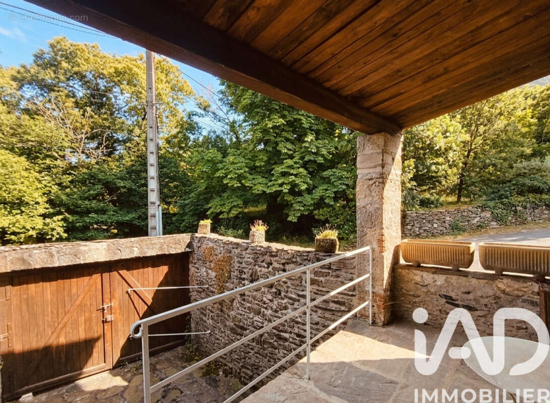 Maison 280 m² à Gravieres  - photo 4