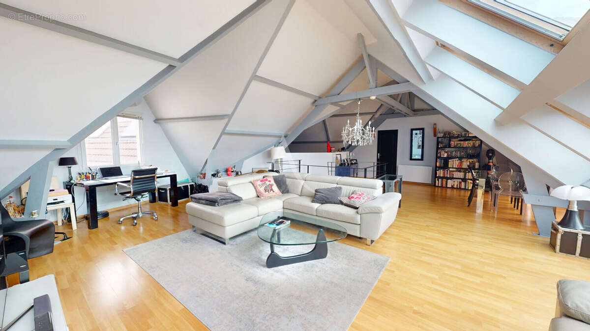 Appartement à CHILLY-MAZARIN