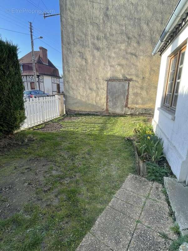 Maison 78 m² à Orbec  - photo 2