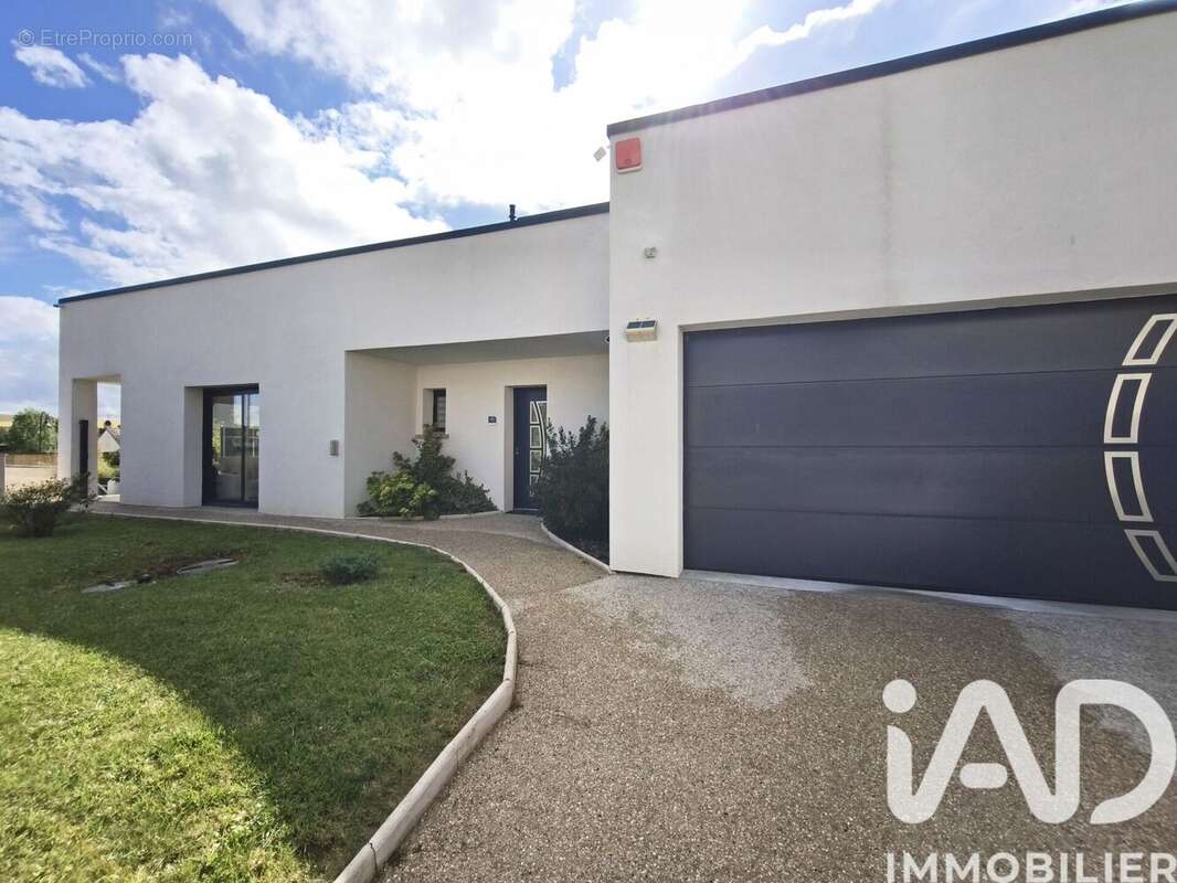 Maison 300 m² à Bouleuse  - photo 8