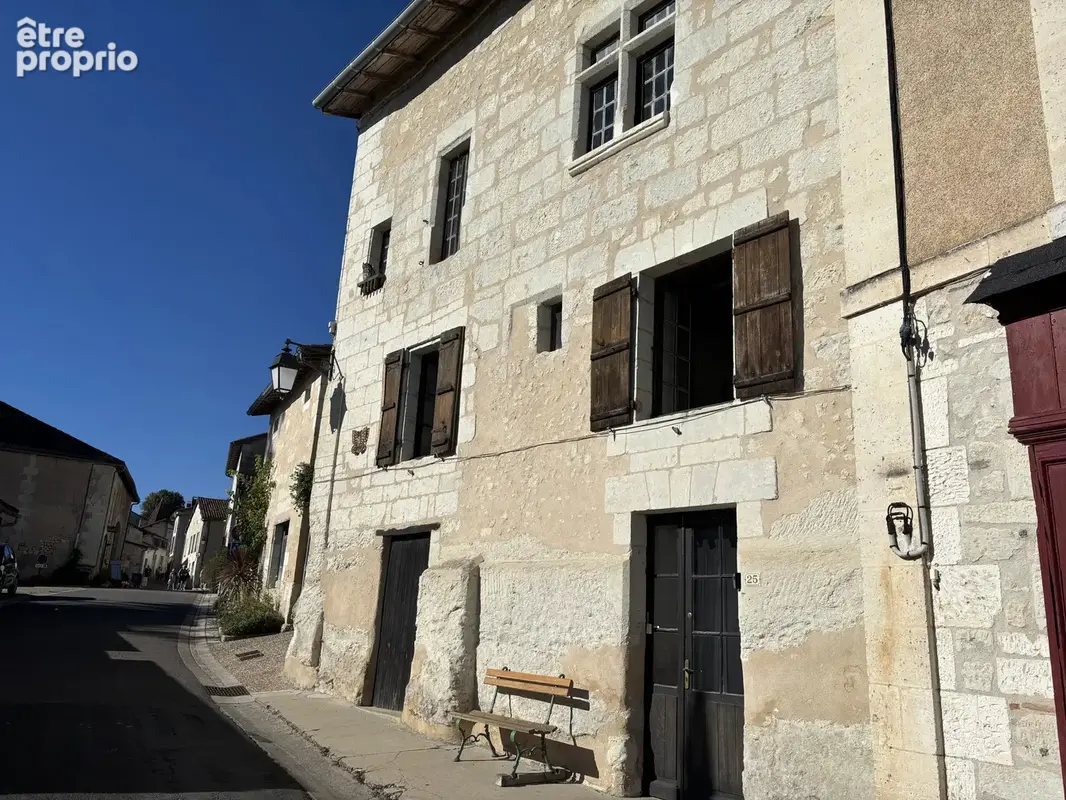 Maison de village magnifiquement préservée, située dans un village classé et offrant une vue panoramique. - photo 20