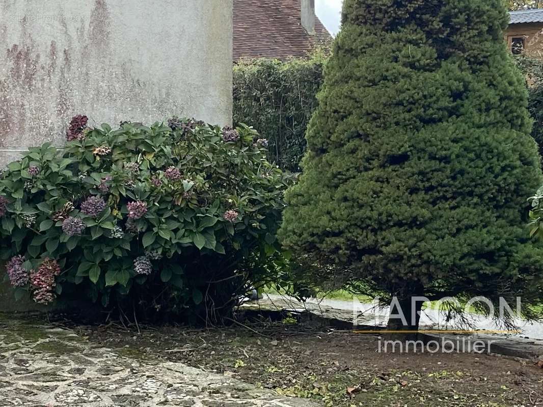 Maison à NOUZEROLLES