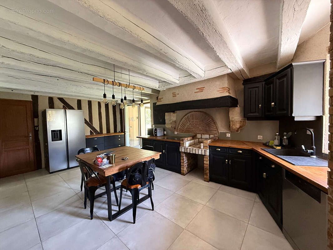 Maison à BEAUMONT-LA-RONCE