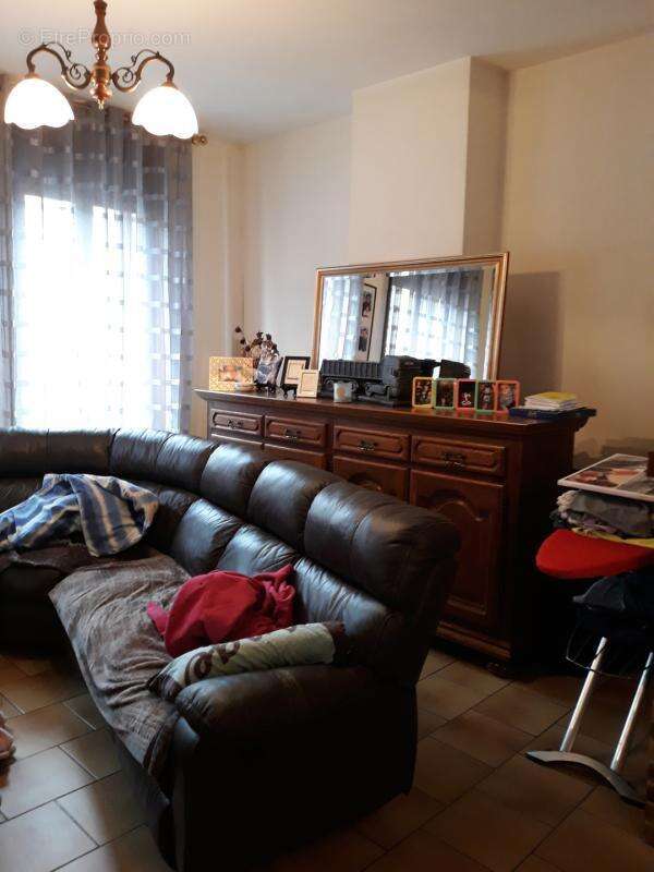 Maison de ville de 5 chambres/Dépendances et pâtures sur 30314 m2 - photo 8