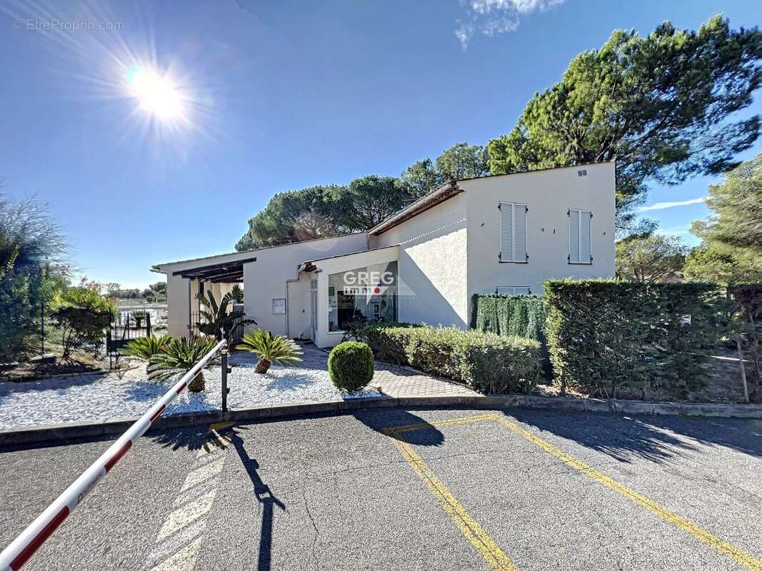 Appartement à VILLENEUVE-LOUBET