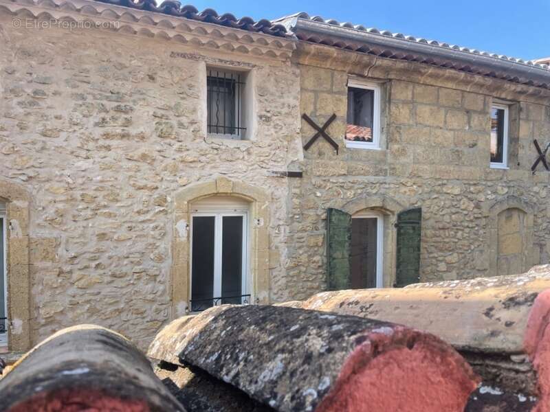 Maison à vendre 3 pièces  village de GRANS (13) - photo 8