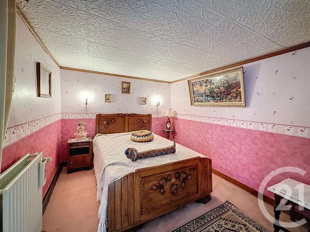 Maison à LES ORMES-SUR-VOULZIE