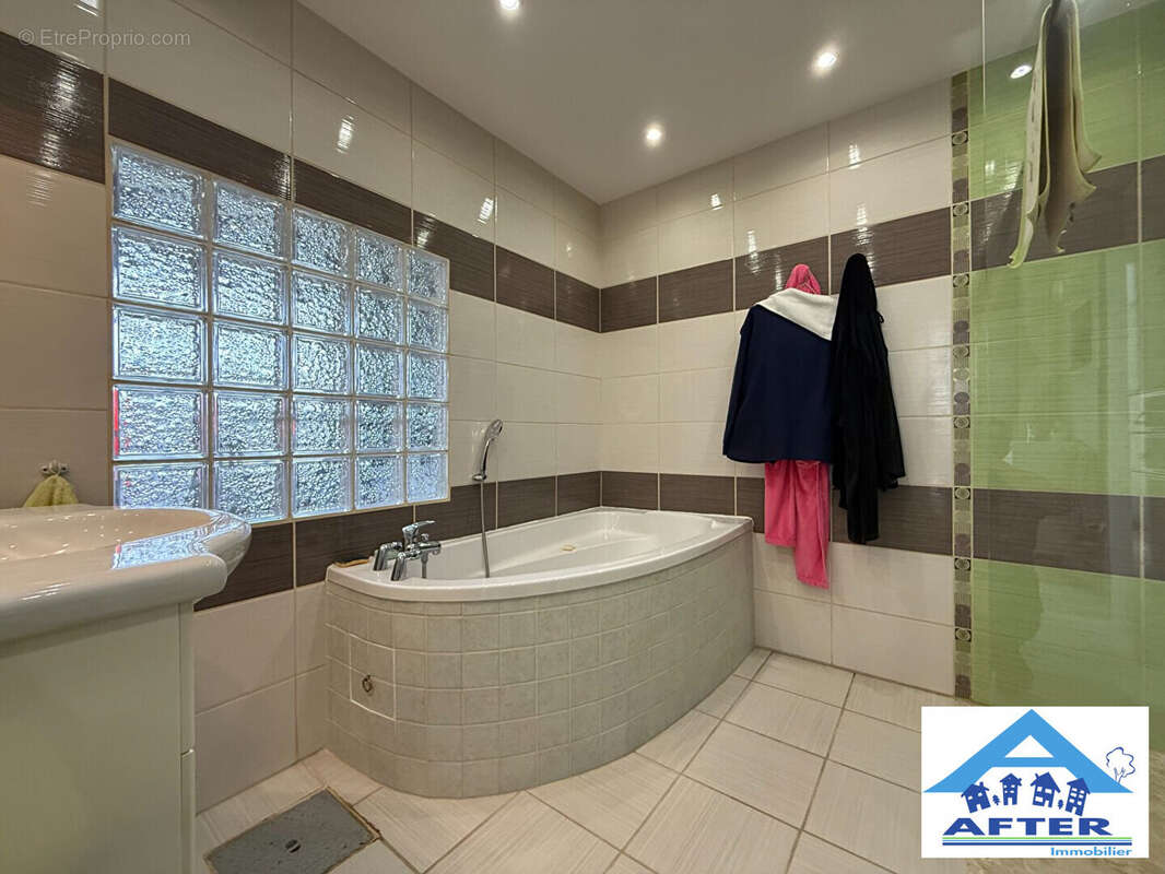 Maison à SAINT-FIRMIN