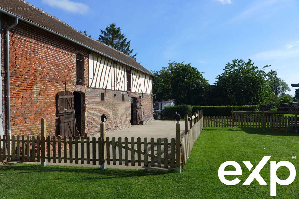 Maison à ONS-EN-BRAY