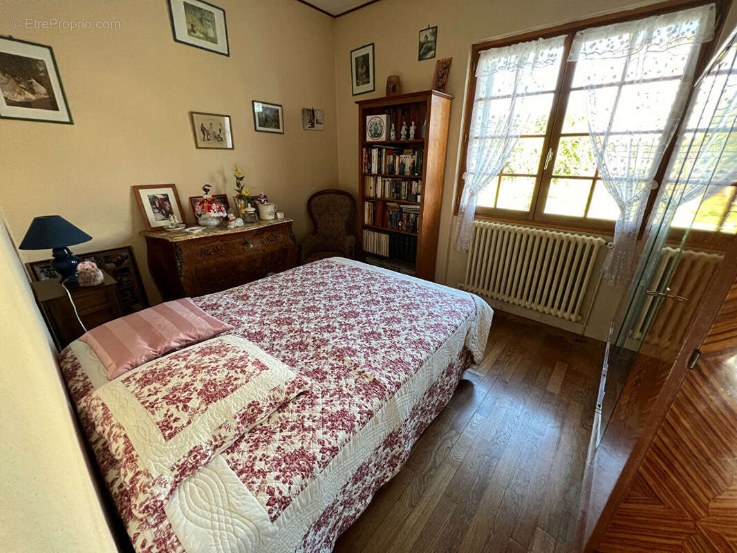 Agréable maison familiale  Autouillet / Auteuil le Roi  6 pièces 113 m2 - photo 9
