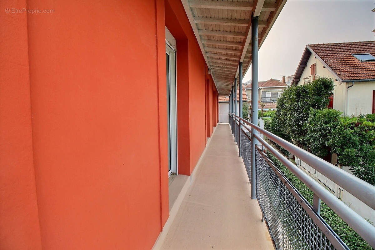 Premiere ligne centre ville appartement t4 accès direct à la plage - photo 19
