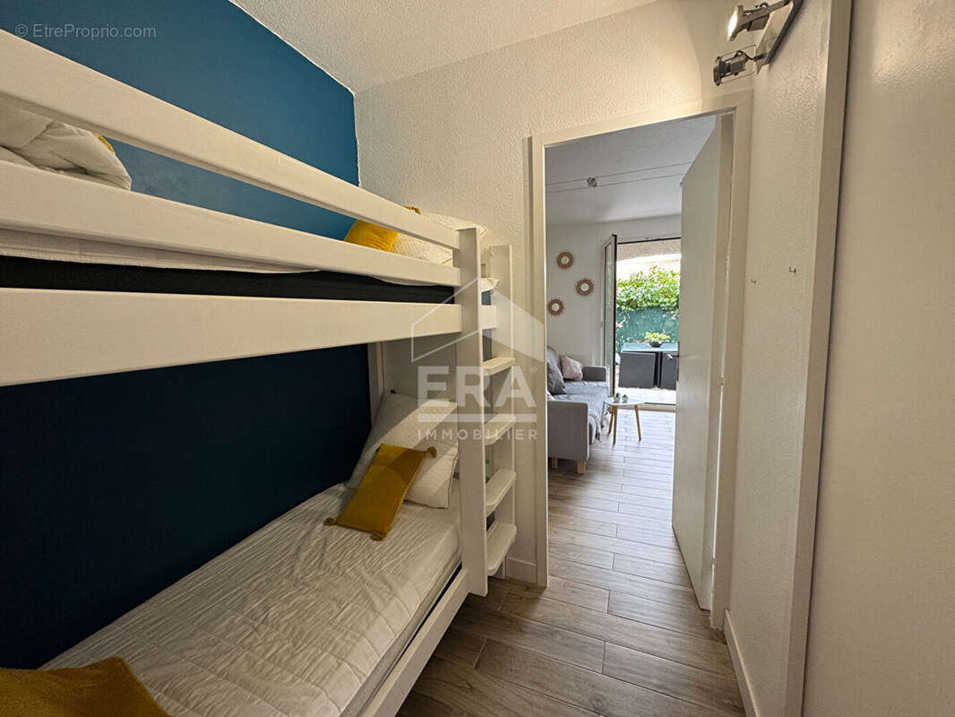 Appartement à SAINT-CYR-SUR-MER