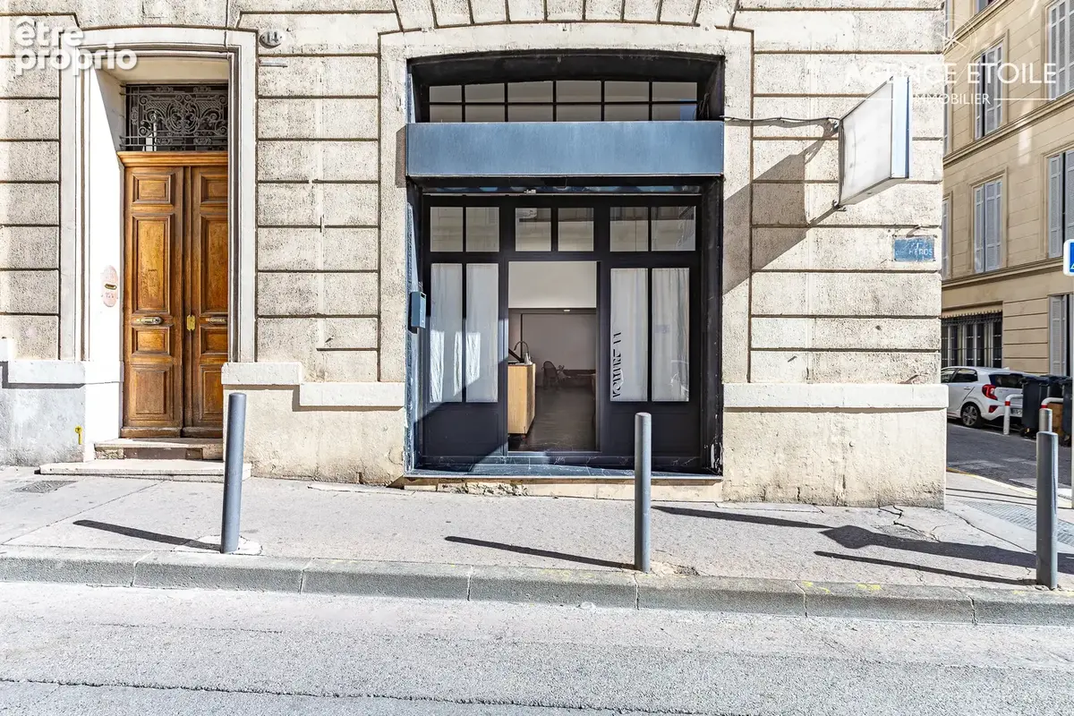 MARSEILLE13001 Loft de 134 m2 double affectation commerciale/bureau et habitation. - photo 2