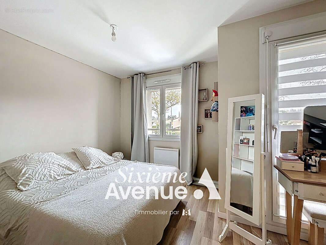 Maison à DECINES-CHARPIEU