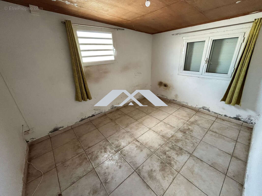 Maison à L&#039;ETANG-SALE