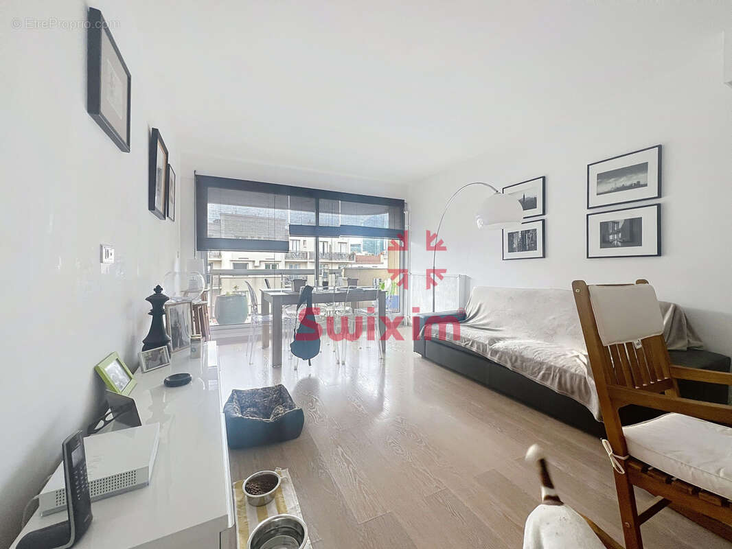 Appartement à COURBEVOIE