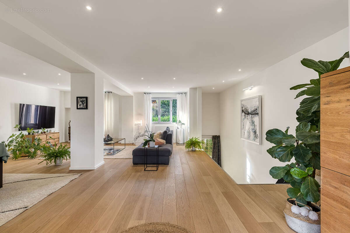 Maison à SAINT-JORIOZ