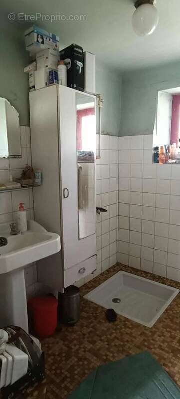 Maison en pierre 3 chambres hangar - photo 10