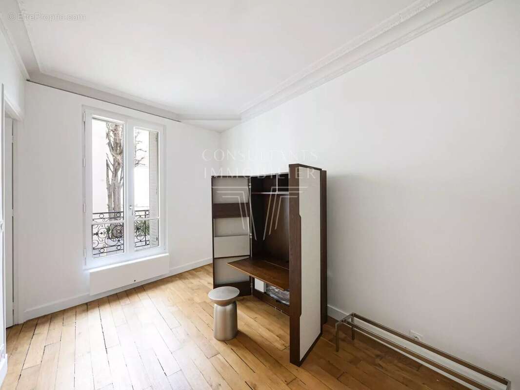 Appartement à PARIS-7E