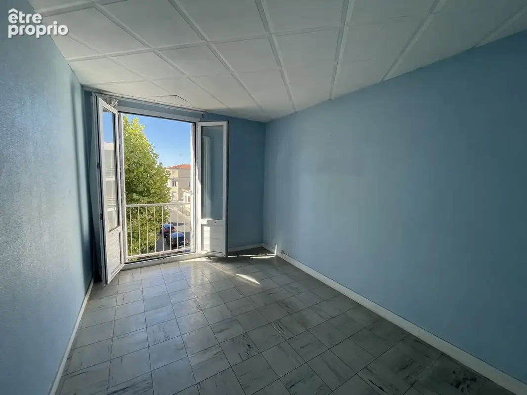 Opportunité! Appartement T4 3 chambres avec Cave secteur Edouard Vaillant / Chartrons - photo 5