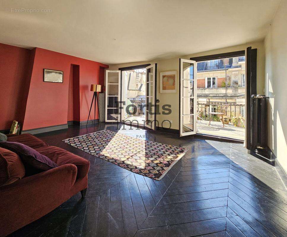 Appartement à PARIS-10E