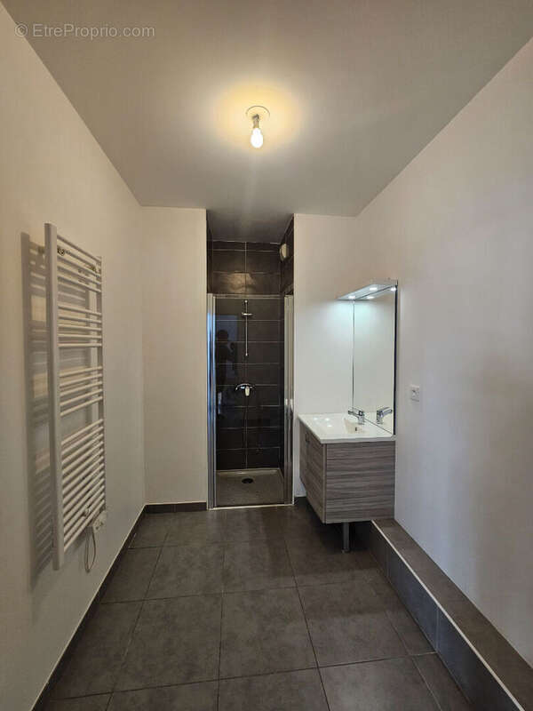 Appartement à MARSEILLE-1E