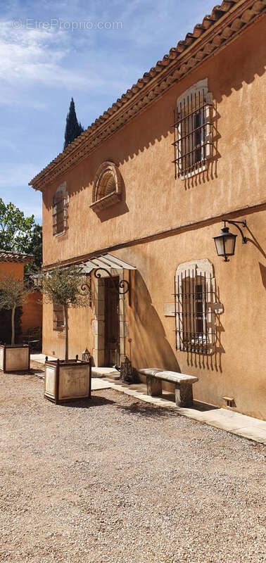 Maison à PLAN-DE-LA-TOUR