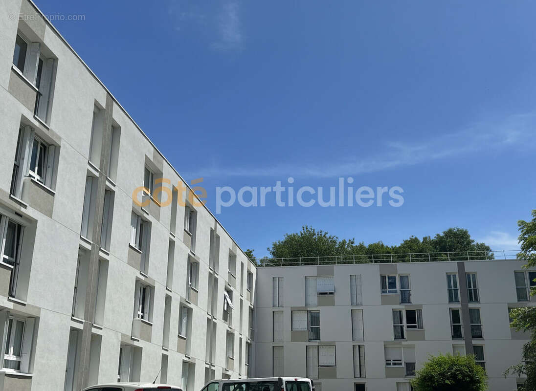 Appartement Crosne 4 pièces  67,6 m2 - photo 2