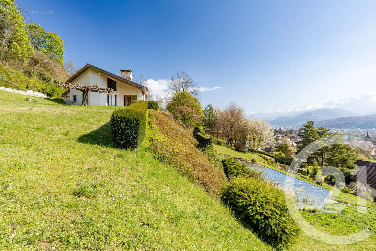 Maison à CLAIX