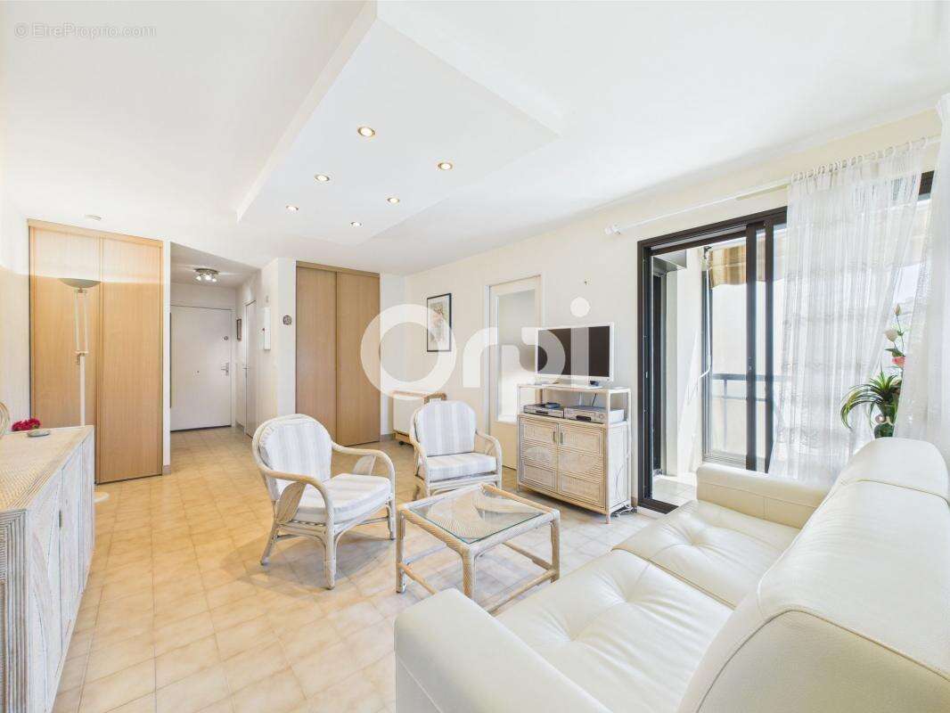 Appartement à MANDELIEU-LA-NAPOULE