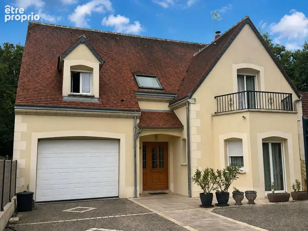 Maison 5 pièces 174 m² · à Contres · 174 m² · 399 000 €