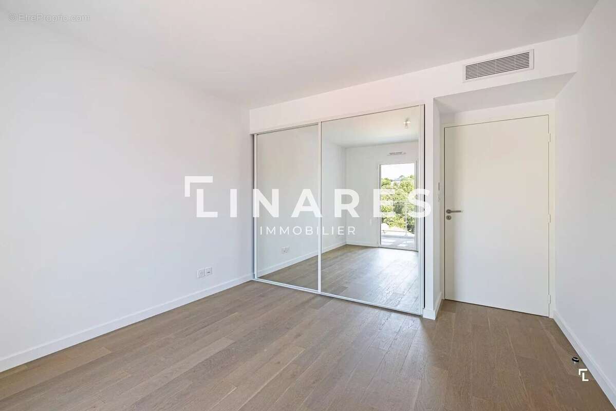 LE SKYINE - Appartement T4 de 160m² - Rooftop - Terrasses panoramiques - 13008 - photo 15