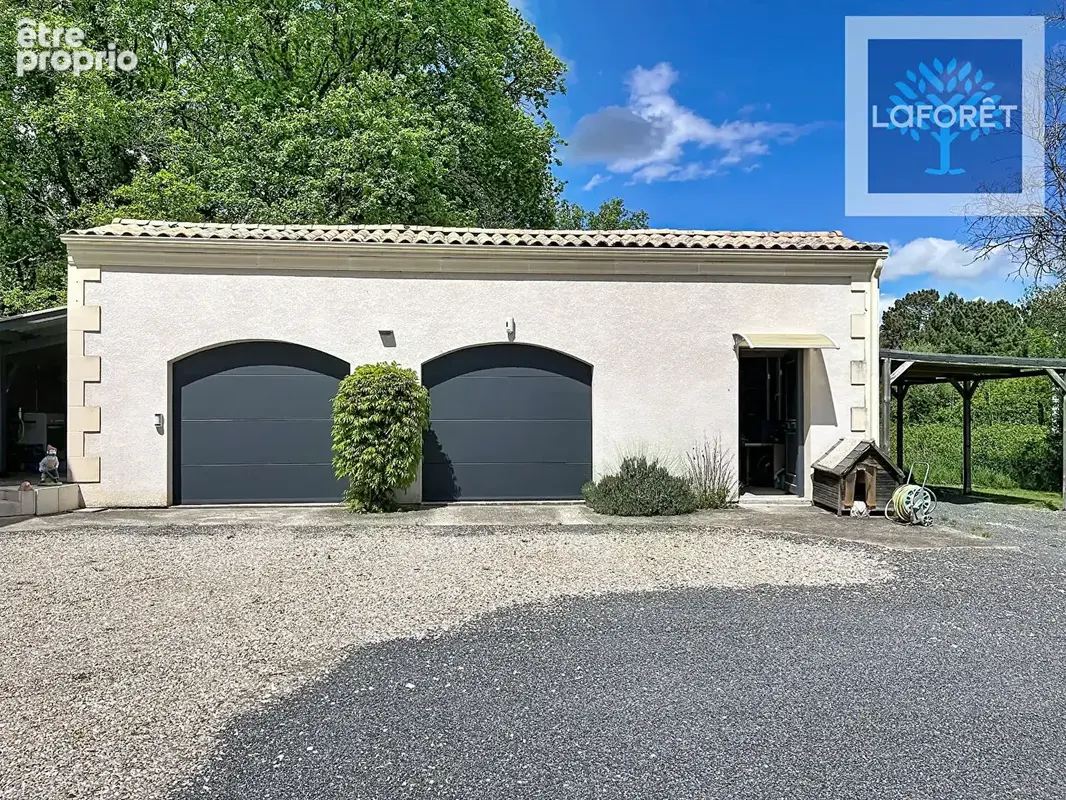 Maison de caractère au calme, 4 chambres avec garage et terrain - photo 13