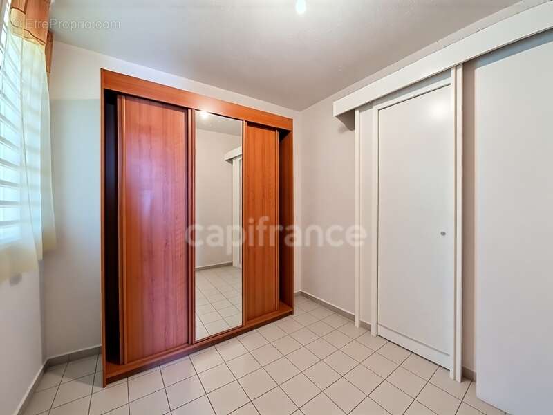 Appartement à BAIE-MAHAULT