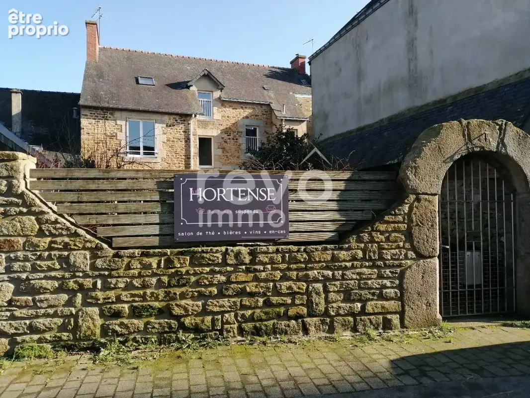 Photo Maison à Guilliers au prix de 279 000€
