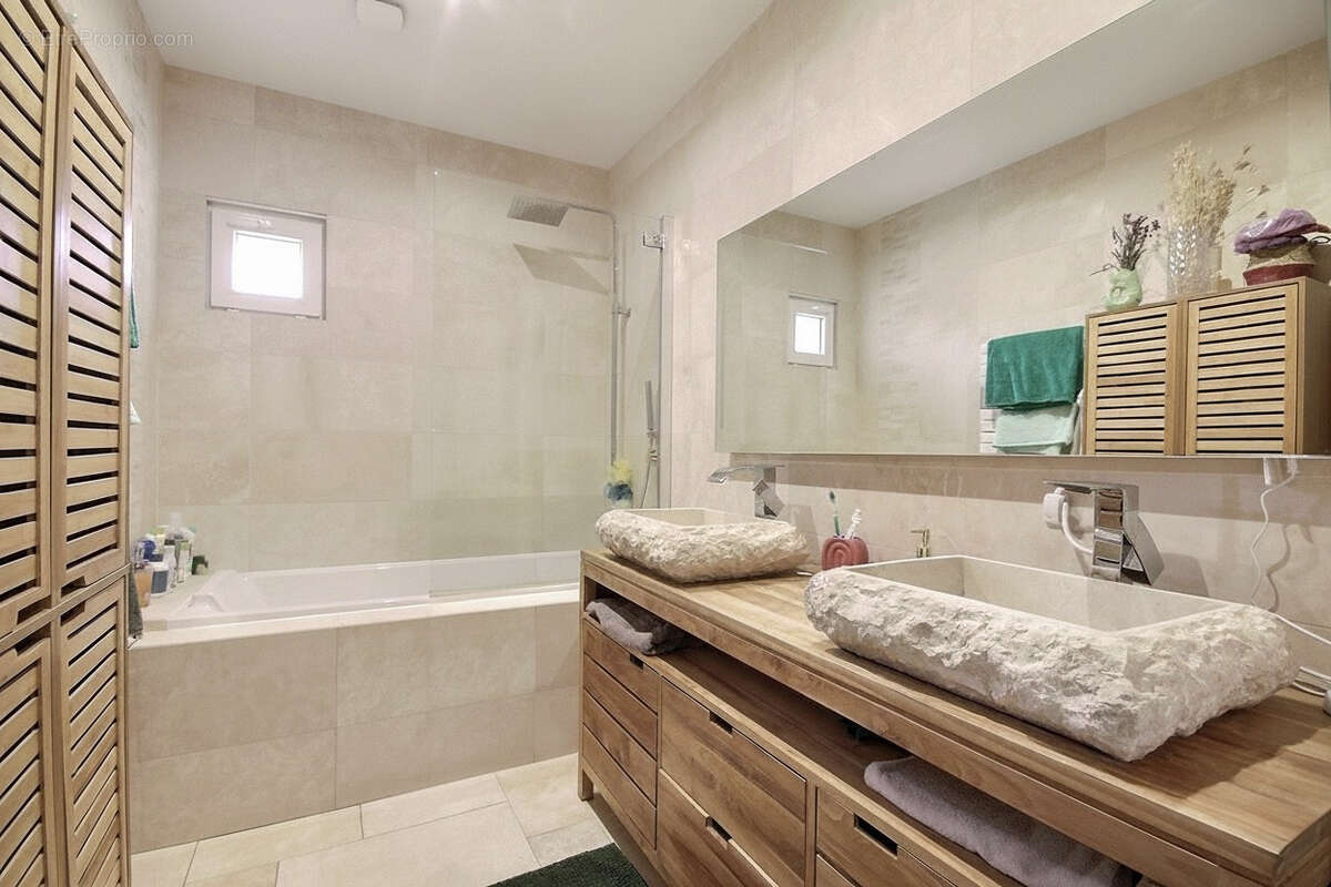 Appartement à AUBAGNE