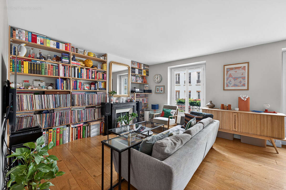 Appartement à PARIS-10E