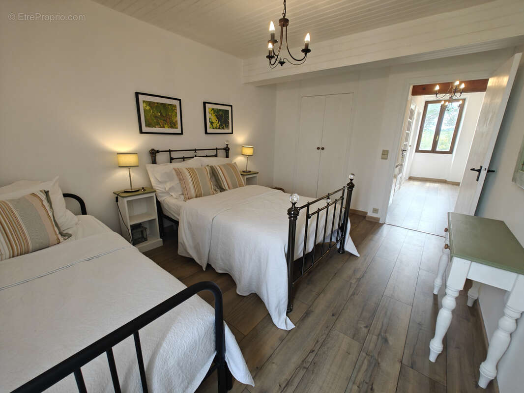 Maison à BELVEZE-DU-RAZES