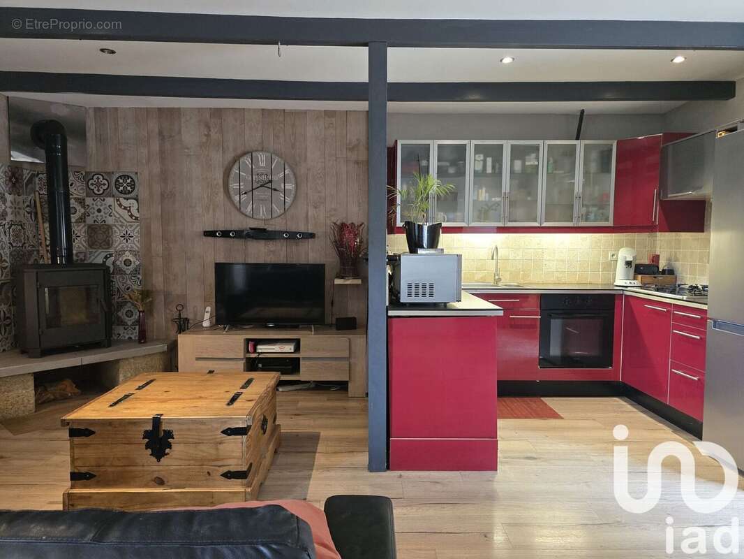 Maison 60 m² à Yvias  - photo 5