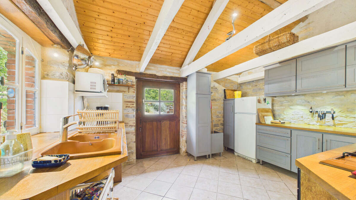 Maison Larroque-toirac 5 pièce(s) 185 m2 - photo 6