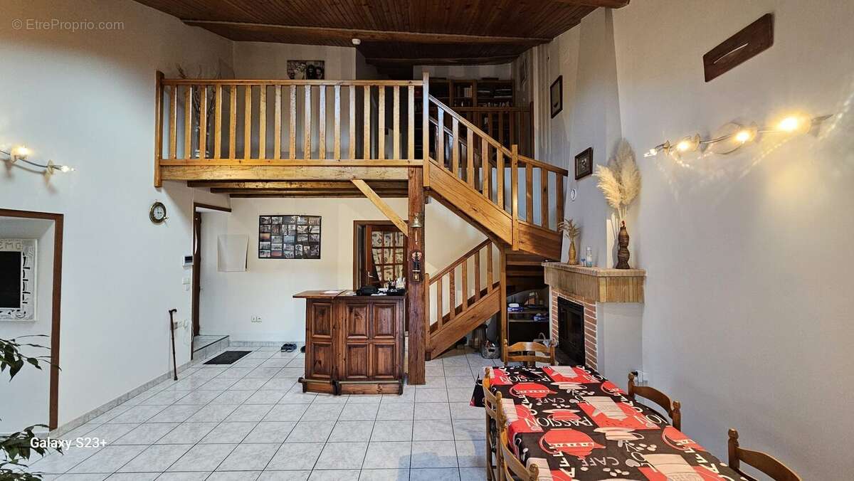 Maison à SAINT-HILAIRE-LA-PALUD